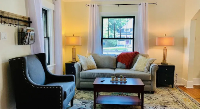 Коттедж Cozy Bungalow in Downtown Loveland w/Free Bikes!