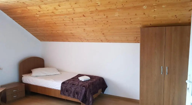 Трёхместный номер Standard с балконом и с красивым видом из окна Gold Fayen House