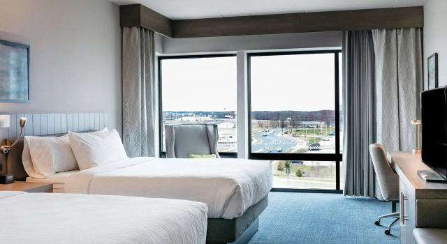 Четырёхместный номер Standard Hilton Garden Inn Madison Sun Prairie