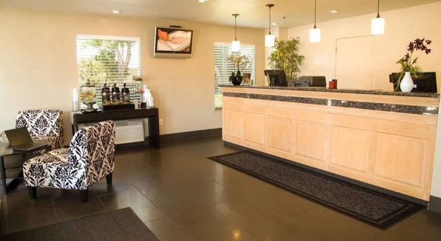 SureStay by Best Western Sunnyvale Silicon Valley, Забронировать Отель Отели Санта Клара с парковкой, Парковка