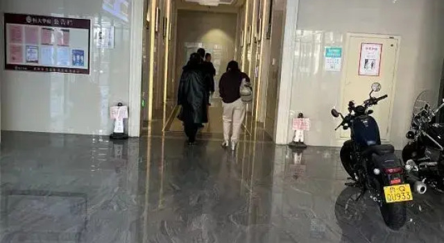Pingchuan apartment (Linyi Hengda Huafu store), Varaa Huoneisto Hotellit Shandong pysäköinnillä, Pysäköinti
