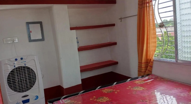 SHANTINIKETAN FAMILY HOMESTAy, Boek Hotel Hotels in Bolpur met zwembad, Zwembad