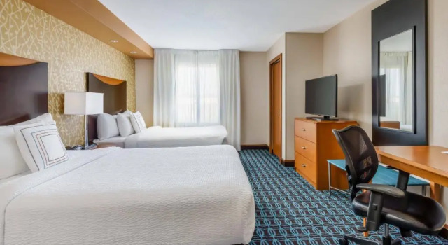 Четырёхместная студия Fairfield by Marriott Peoria East