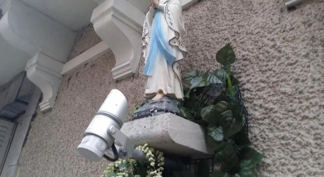 Студия Bernadette Cosy Flat - 3 minutes walk main door to sanctuary entrance- Old Town - Bernadette de Soubirouss neighborhood - Chapel for Prayer on site