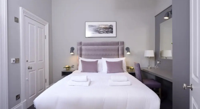 Destiny Scotland Apartments at West End - Princes Street, Забронировать Апартаменты/квартира Апартаменты Эдинбурга, рядом с St George's West Church, Апартаменты/квартира