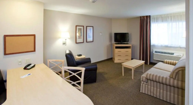 Люкс Candlewood Suites Minot by IHG