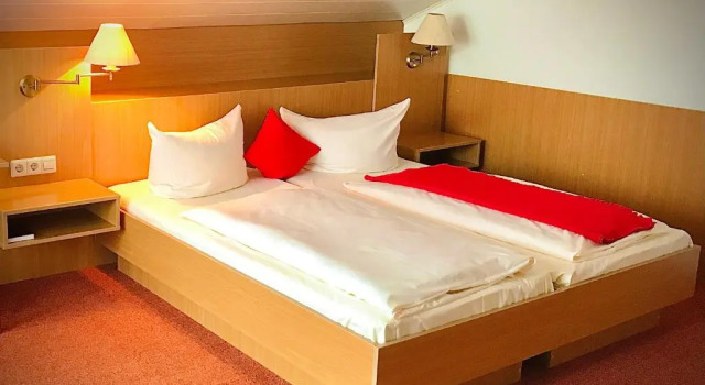 Hotel Am Wald, Varaa Hotelli Hotellit Baijeri pysäköinnillä, Pysäköinti