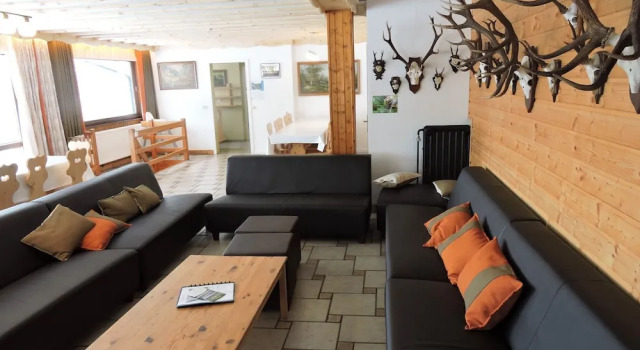 Modern Holiday Home in Xhoffraix With Sauna, Rezerwuj Hotel Xhoffraix Oost Kantons