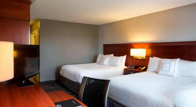 Standardowy czteroosobowy pokój Courtyard by Marriott Jackson