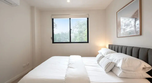 Bright 2-bed Flat Near City Amenities, Book Lejlighed Lyneham 