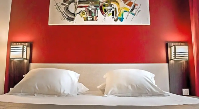 Четырёхместный семейный номер Standard Hôtel Pont Rouge , Carcassonne