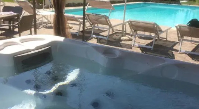 Podere il Giurato, Prenota Hotel Fauglia Toscana