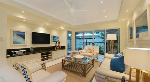 Reef Villa Port Douglas, Book Villa Sommerhuse i Port Douglas, Hytte