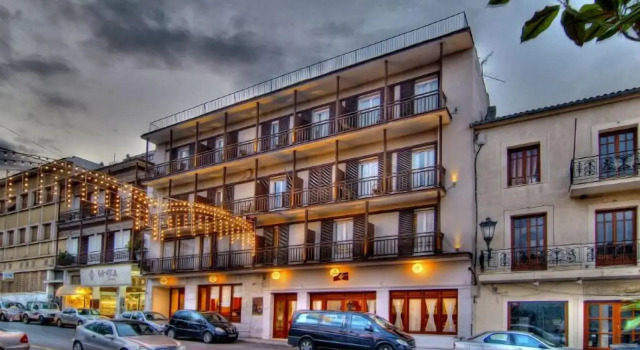 Art Pythia Hotel