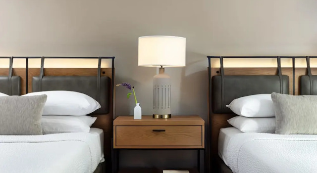 Четырёхместный номер Standard Meadowbrook Inn