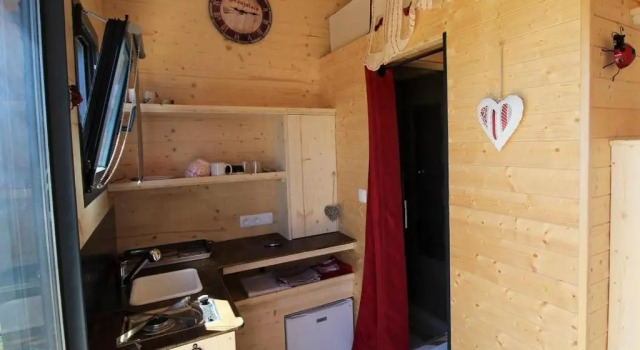 Tiny house au cœur du vignoble beaujolais, Rezervovat Hostel Fleurie Beaujolais