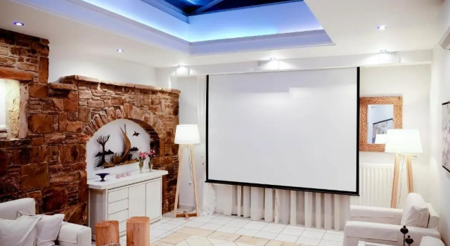 Вилла с 5 комнатами Montana Villa