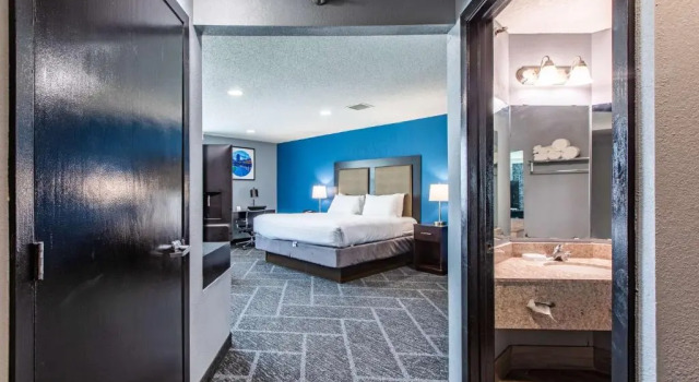 Двухместный номер с камином Executive Best Western Rochester Hotel Mayo Clinic Area/ St. Marys