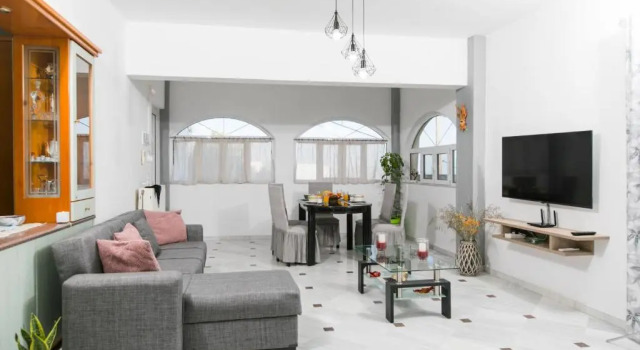 Коттедж Irini's Sea View House