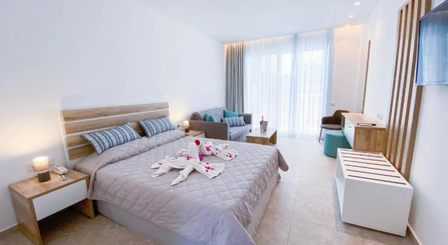 Полулюкс Lardos Bay Hotel