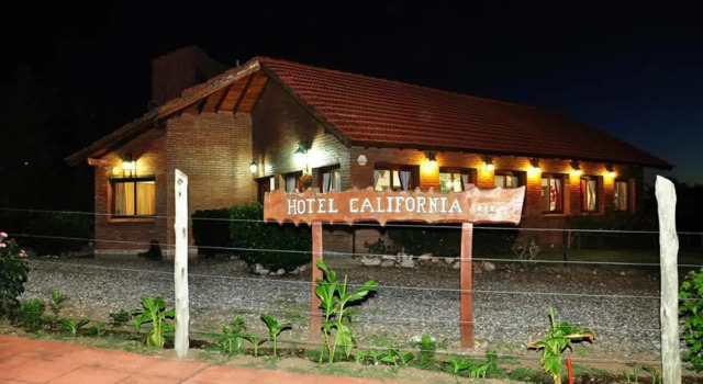 Hotel California, Rezerwuj Hotel Hotele SPA w Merlo, SPA