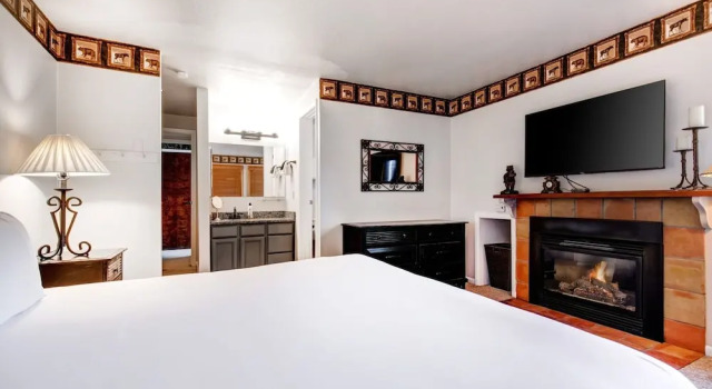 Snow Flower 012 2 Bedroom Condo by RedAwning