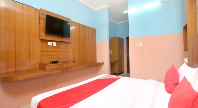 OYO 5906 Hotel Skyfox