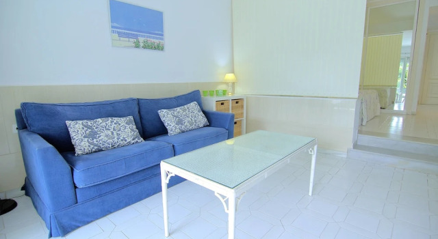 Студия с балконом La Petunia Apartment
