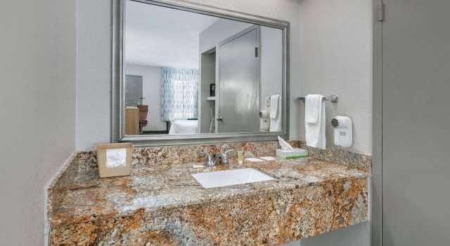 Days Inn by Wyndham Greenville MS, Book Hotel Greenville Mississippi
