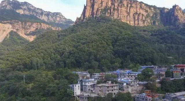 Wan Xian Shan Yinshe No.1 b&B, Boek Bed and Breakfast Hotels in Xinxiang met parkeren, Parkeren