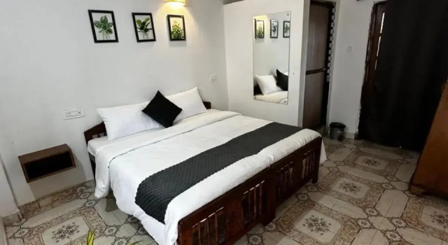 Santosh Place, Забронировать Отель Калангут Северный Гоа, рядом с Пляж Калангут