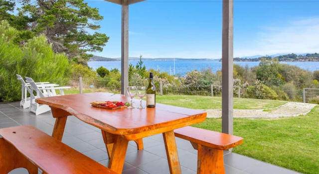 Коттедж с 3 комнатами с видом на море Manfield Seaside Bruny Island