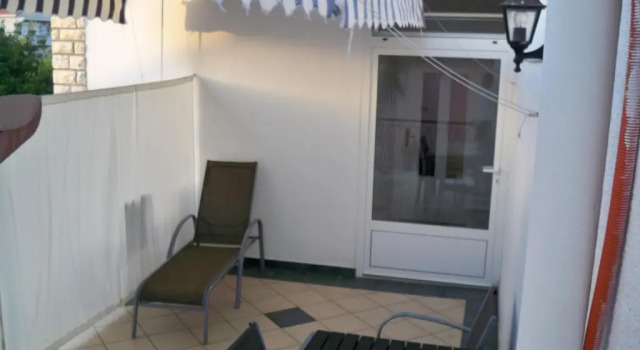 Студия с балконом и с видом на море Apartment Vlado