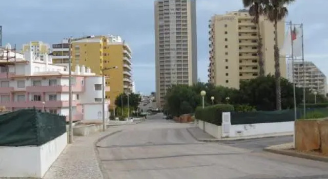 Apartamentos Castelos da Rocha, Забронировать Апартаменты/квартира Апартаменты Портиман, рядом с Парк Молодежи, Апартаменты/квартира