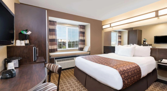Двухместный номер Standard Microtel Inn & Suites by Wyndham Dickinson