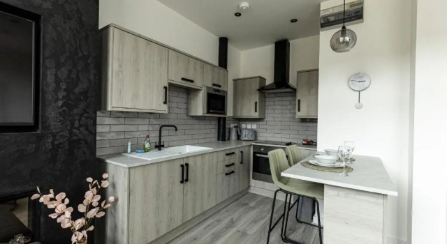 Апартаменты Luxury Spire Accommodations Ltd.