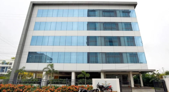 OYO 381 Hotel Sybaritic Suites Gachibowli, Rezerwuj Hotel Gachibowli 