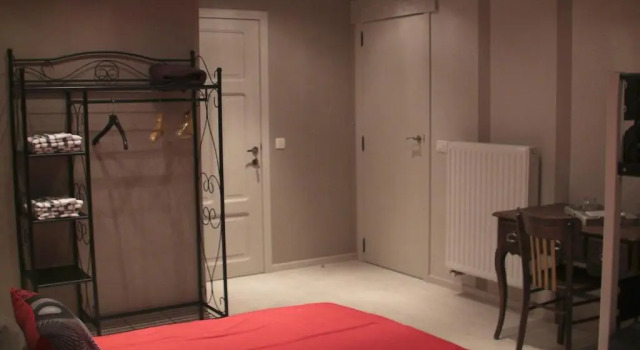 Maison Chabrat, Book Hotel Hoteller i Correze med parkering, Parkering