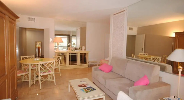 Résidence Gray d'Albion Studio LEF516, Забронировать Отель Отели Канн с парковкой, рядом с Le Croisette Casino Barriere de Cannes, Парковка