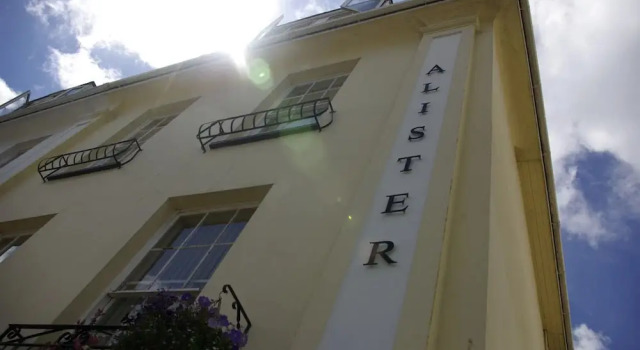 Alister Guest House