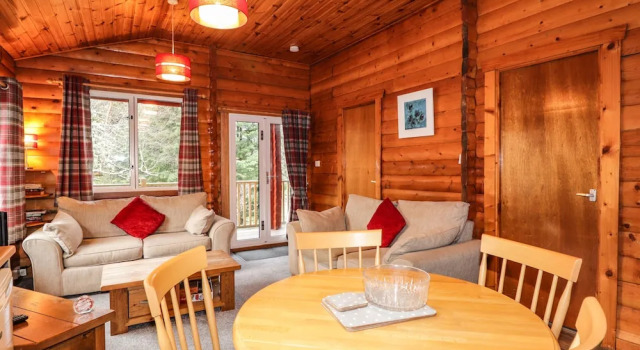 Rowan Lodge