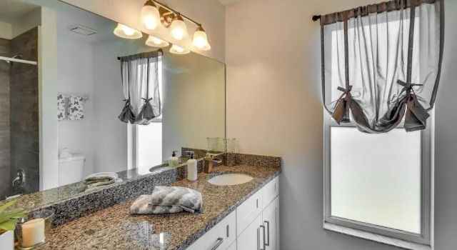 Коттедж 7 Mi to Beach: Pet-friendly Home in Port Orange!