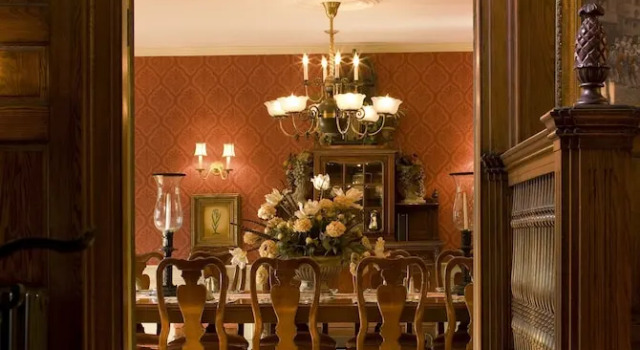 Ivy Lodge, Забронировать Отель Ньюпорт штат Род-Айленд, рядом с Исследовательский центр и океанариум