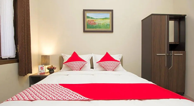 Номер Standard OYO 572 Omah Gedongkuning Syariah Homestay