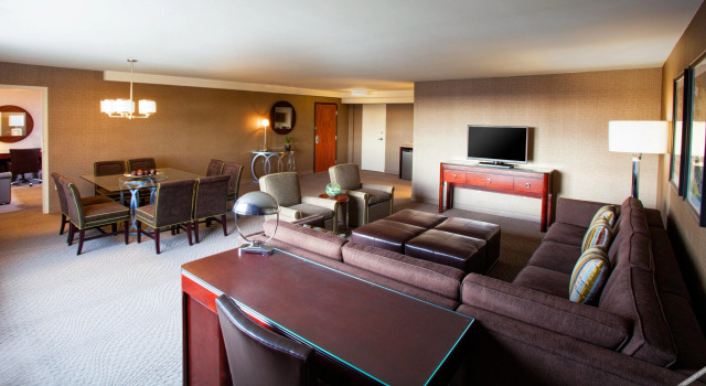 Crowne Plaza Pittsburgh Airport, Prenota Hotel Coraopolis Pennsylvania