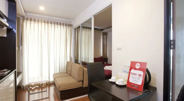 Nida Rooms Eakamai 682 Place, Забронировать Отель Отели Бангкока с бассейном, Бассейн