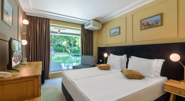 Двухместный номер Standard с балконом и с видом на парк Marina Hotel, Sunny Day