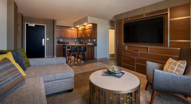 Doppel Suite Wichita Marriott