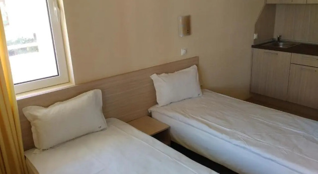 Студия с балконом и с красивым видом из окна Aparthotel Lucky Family