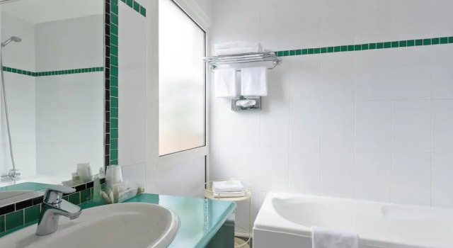 Четырёхместный семейный номер Standard Best Western Astoria